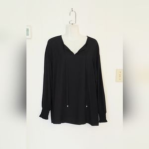 Roamon's Tie At The Neck Top Size 14